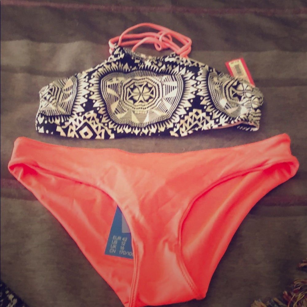 Bathing suit